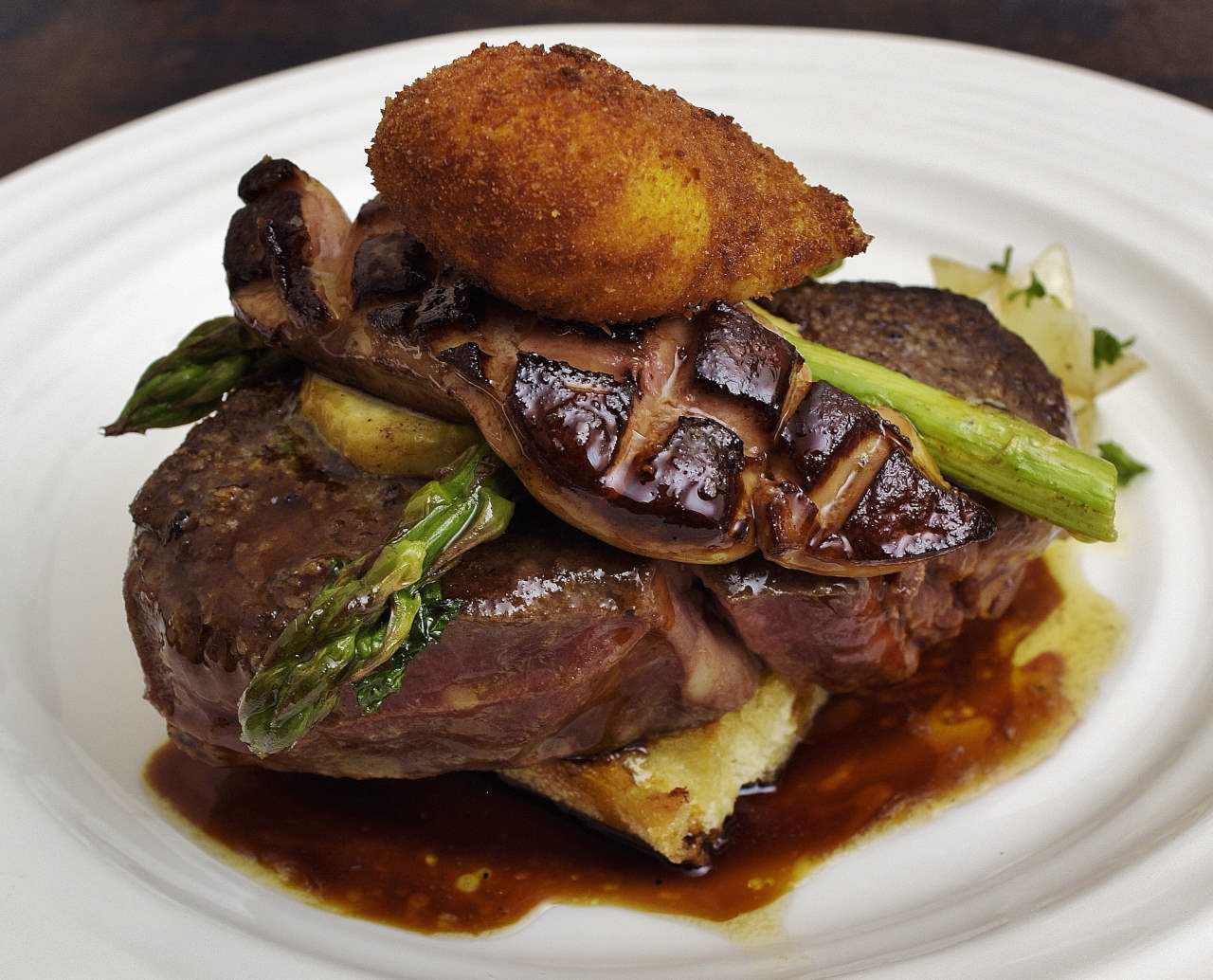 Sous Vide: Tournedos of beef à la façon du chef